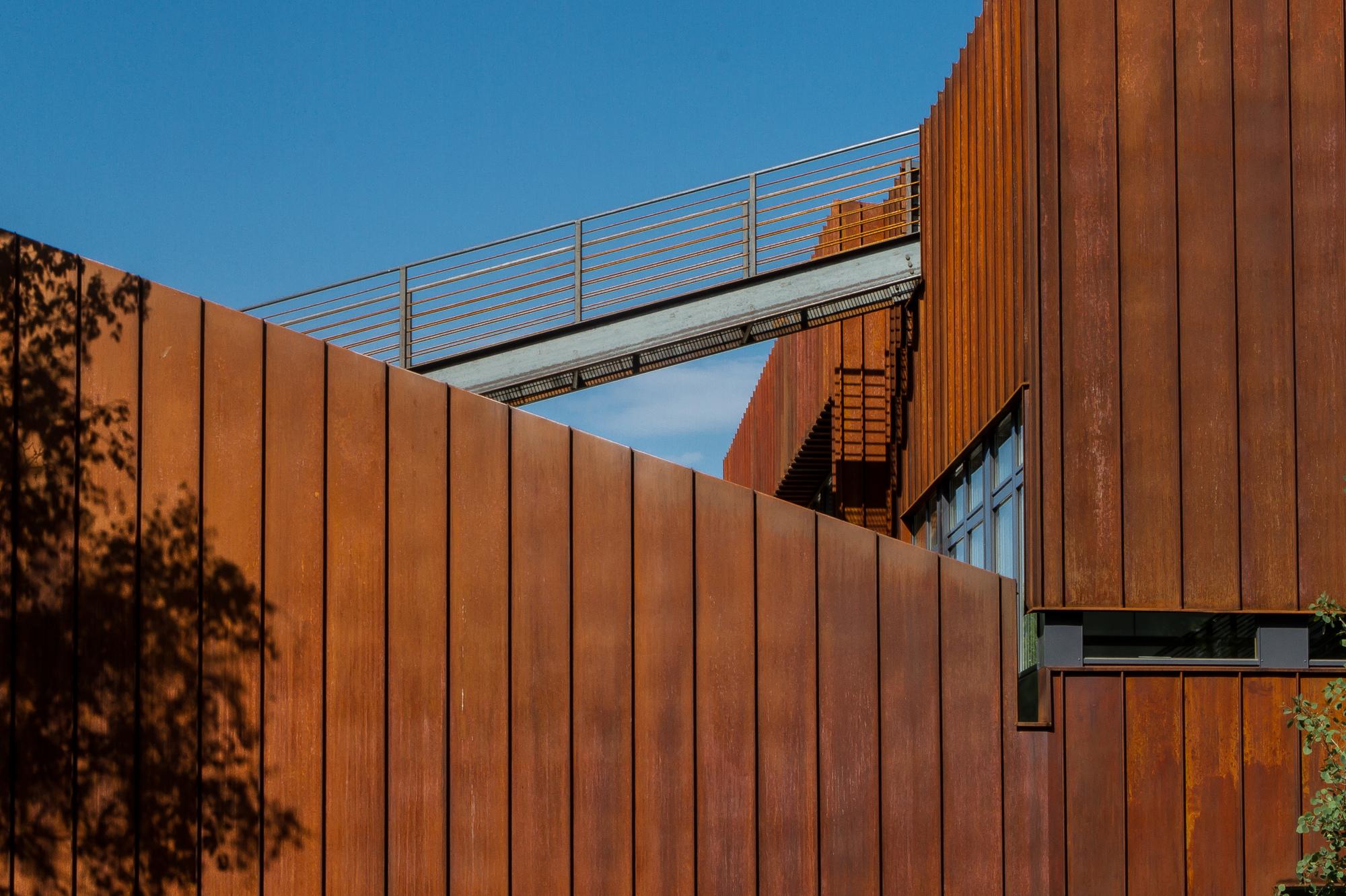 新政镇耐候钢板幕墙